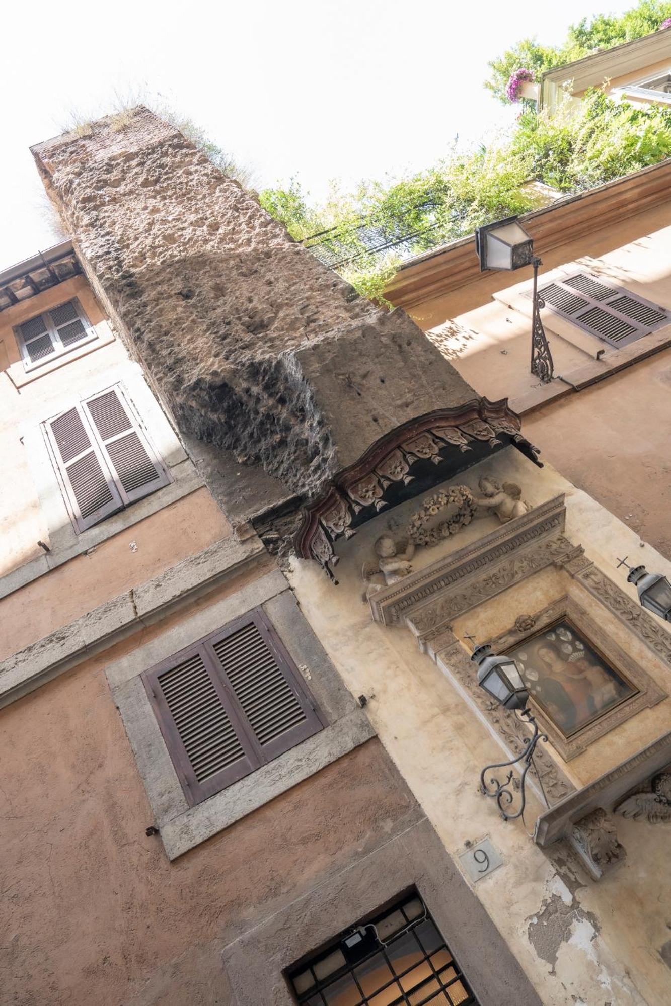 Arco Del Calidarium - Pantheon Apartment Rome Exterior photo